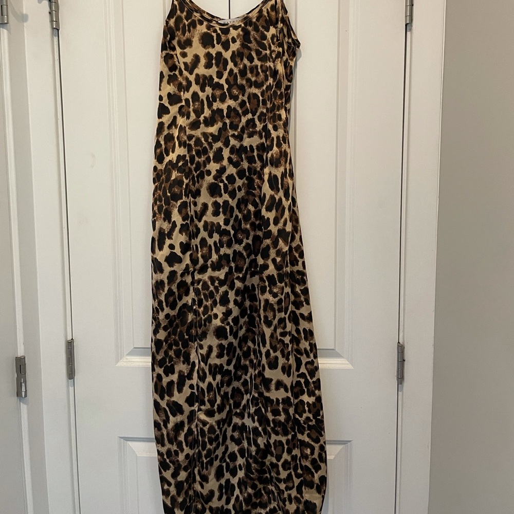 NWT M slit Leopard Satin Midi Dress